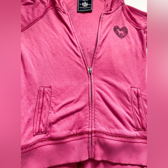 NWOT VICTORIA’S SECRET LIMITED EDITION PINK SWEATER - Picture 7 of 7